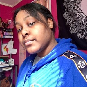 Meet your Posher, Denise